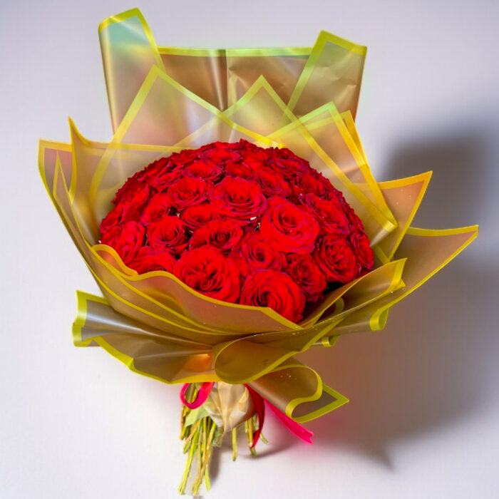 50 ROSES IN GOLD