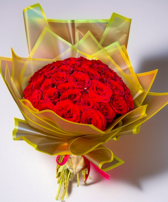 50 ROSES IN GOLD