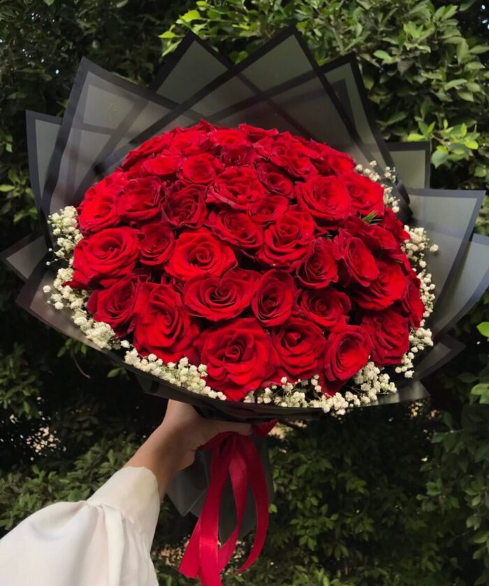 Hundred Red Roses Luxury Bouquet